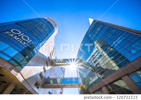 Kawasaki cityscape in Japan, overlooking the area in front of Mizonokuchi Station (Musashi-Mizonokuchi Station). A ray of hope for a new era... = 22nd Kawasaki cityscape in Japan, overlooking the area in front of Mizonokuchi Station (Musashi-Mizonokuchi Station). A ray of hope for a new era... = 22nd 120722115