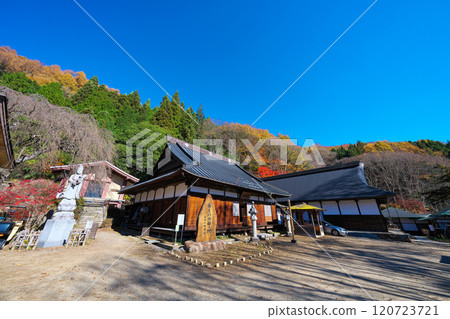 Hikawa Valley, Seiunji Temple grounds Hikawa Valley, Seiunji Temple grounds 120723721