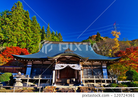 The main hall of Jingdō 120724361
