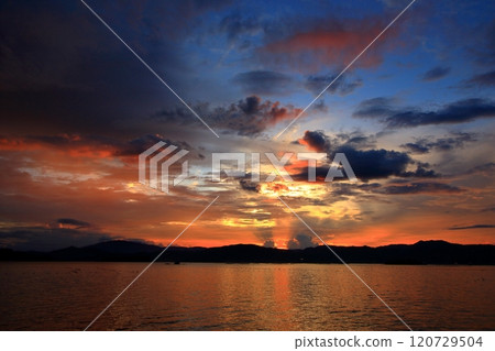 瀨戶色彩繽紛、美麗的日落 瀨戶色彩繽紛、美麗的日落 120729504