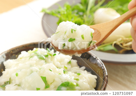 Spring nooki rice porridge 120731097