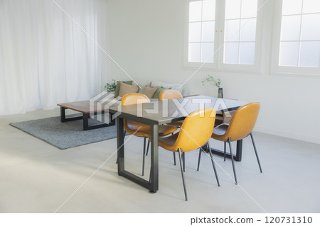 A living room with a sofa 120731310