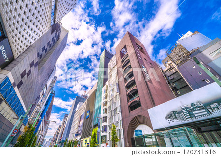 日本東京都市風貌 銀座各地重建工作仍在繼續…三愛夢想中心等拆除工作現場圖=11月9日 120731316