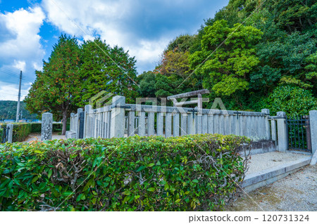 兵庫縣南淡路市第 47 代純仁天皇淡路陵 兵庫縣南淡路市第 47 代純仁天皇淡路陵 120731324