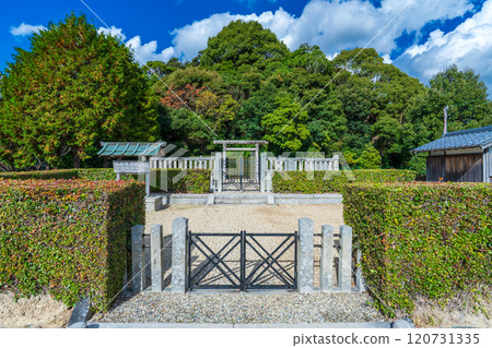 兵庫縣南淡路市第 47 代純仁天皇淡路陵 兵庫縣南淡路市第 47 代純仁天皇淡路陵 120731335