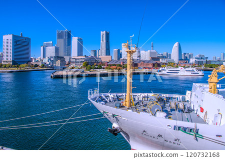 Yokohama cityscape in Japan, overlooking Minato Mirai. In the foreground is the training ship Taisei Maru, docked at Osanbashi Pier. (November 28th) 120732168