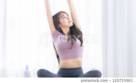 Women stretching 120733861