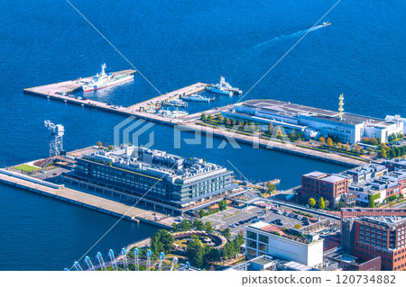 Yokohama cityscape in Japan, overlooking Yokohama Hammerhead etc. 120734882