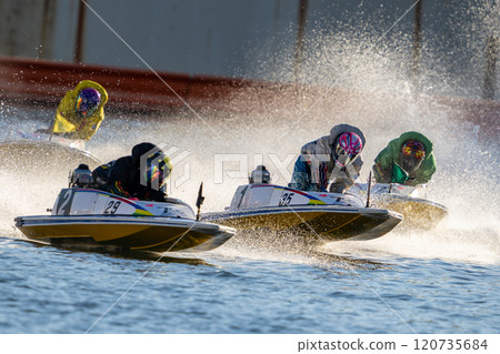 Speeding Boat Race 120735684
