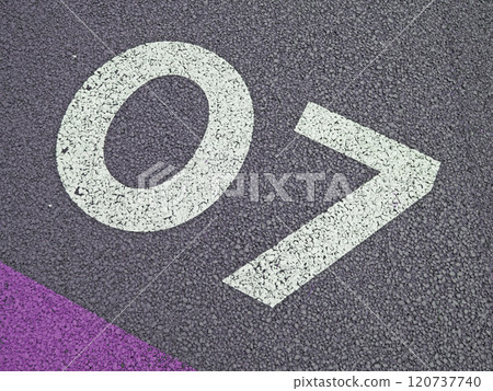道路人物。道路展示。 07. 120737740