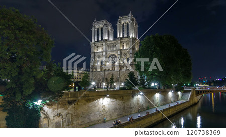 Night view of Notre Dame de Paris timelapse hyperlapse, France Night view of Notre Dame de Paris timelapse hyperlapse, France 120738369