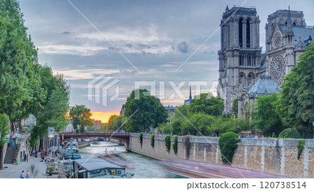 Sunset view of Cathedral Notre Dame de Paris timelapse in Paris, France. 120738514