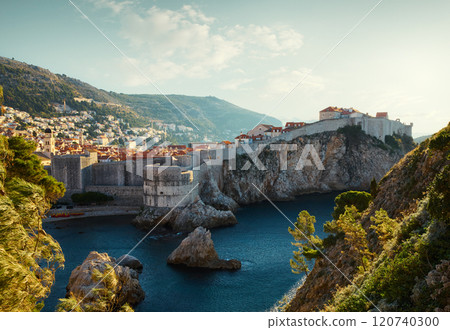 Panorama of Dubrovnik old town, Croatia 120740300