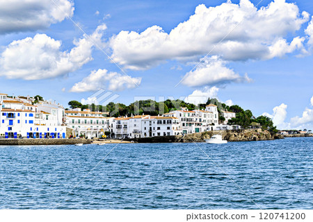 Beautiful views of the picturesque town of Cadaques, Costa Brava, Girona, Catalonia, Spain 120741200