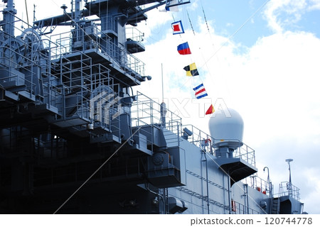 Self-defense ship 120744778