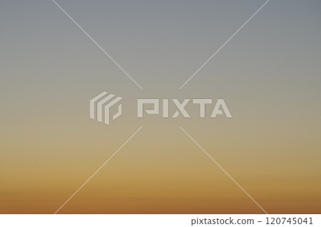 Gradation of the western sky after sunset 120745041