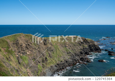 Summer scenery of Cape Erimo 120745364
