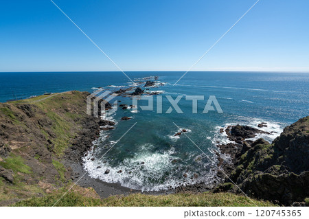 Summer scenery of Cape Erimo 120745365