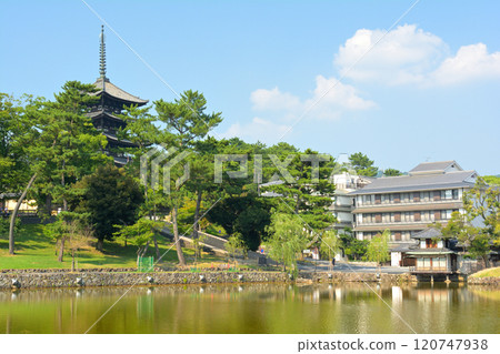 Nara · Kofukuji 120747938