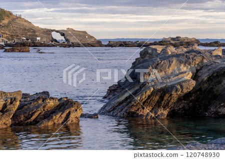 View of the rocky coast of Jogashima at dusk View of the rocky coast of Jogashima at dusk 120748930