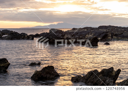 Jogashima Island at dusk 120748956