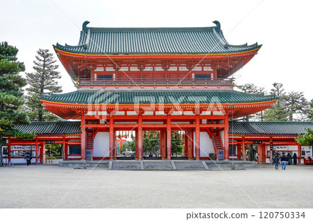 Heian Jingu Shrine Heian Jingu Shrine 120750334