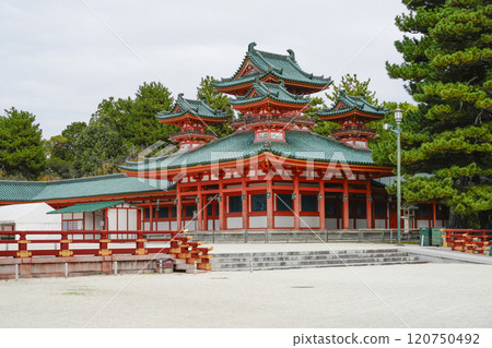 平安神宮神社Soryu Tower 平安神宮神社Soryu Tower 120750492