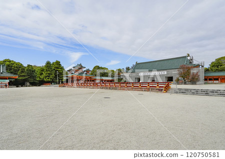 Heian Shrine: Daigokuden Hall under repair 120750581