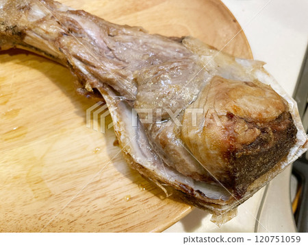 Grilled tuna collar: Tuna collar full of flavor Grilled tuna collar: Tuna collar full of flavor 120751059