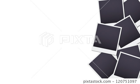 右側堆疊有方形寶麗來照片的框架 120751097