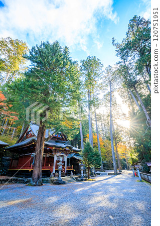 秋天的三峰神社 埼玉縣秩父市 秋天的三峰神社 埼玉縣秩父市 120751951