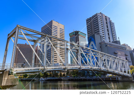 Tokyo, Shinagawa, Tennozu Isle cityscape, Tennozu Fureai Bridge 120752225