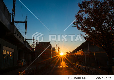 Dawn in the residential area around Futako Tamagawa Station Dawn in the residential area around Futako Tamagawa Station 120752686