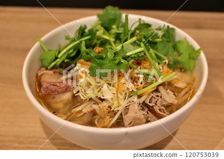 Vietnamese cuisine Bun Bo Hue 120753039