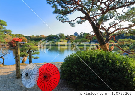 [Okayama Prefecture] Okayama Korakuen on a clear autumn day (Fantastic Autumn Garden) 120753205