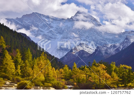 China's World Heritage Site: Huanglong 120757762