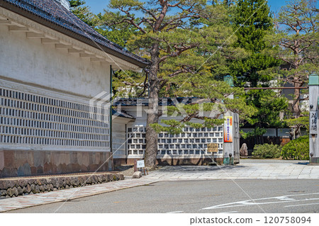 金澤清澤閣門前的春天景色 120758094