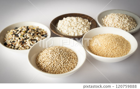 小米壓榨薏米糯薏米莧菜炒飯 小米壓榨薏米糯薏米莧菜炒飯 120759888