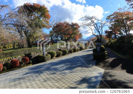 Fuji Buddha Relic Pagoda Peace Park, Gotemba City, Shizuoka Prefecture, lined with lanterns Fuji Buddha Relic Pagoda Peace Park, Gotemba City, Shizuoka Prefecture, lined with lanterns 120761065