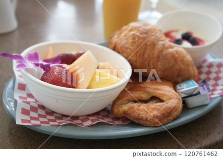 早餐 歐陸式早餐 120761462