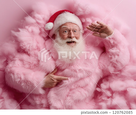 Santa Claus jumping in fur suit pink background. Christmas shopping, sale, discount, banner, poster 120762085