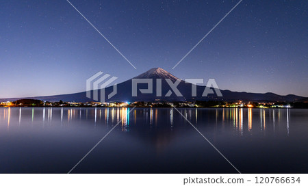 Inverted Mt. Fuji and the starry sky seen from Lake Kawaguchi in winter Inverted Mt. Fuji and the starry sky seen from Lake Kawaguchi in winter 120766634