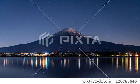 Inverted Mt. Fuji and the starry sky seen from Lake Kawaguchi in winter Inverted Mt. Fuji and the starry sky seen from Lake Kawaguchi in winter 120766640