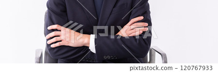 Image of a manager with his arms folded (stock photo) 120767933
