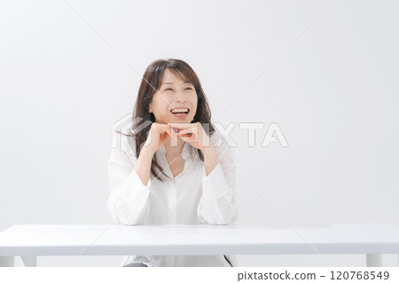 中年女性美麗形象 120768549