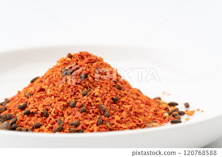 Close-up of Shichimen chilli 120768588