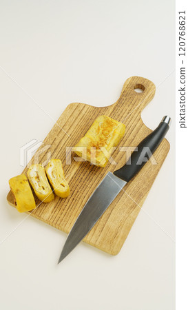 Fried egg image 120768621