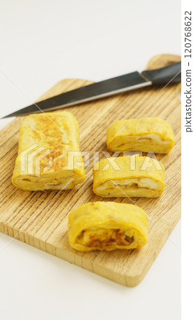 Fried egg image 120768622