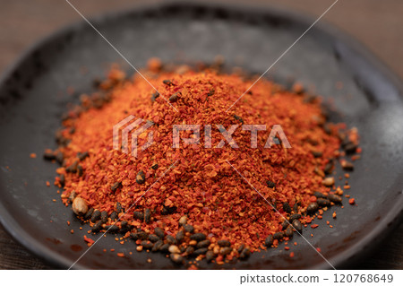 Close-up of Shichimen chilli 120768649