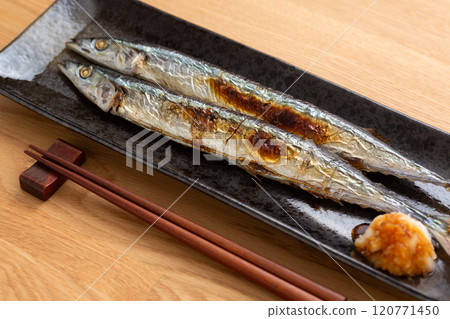 Salt-grilled saury Salt-grilled saury 120771450